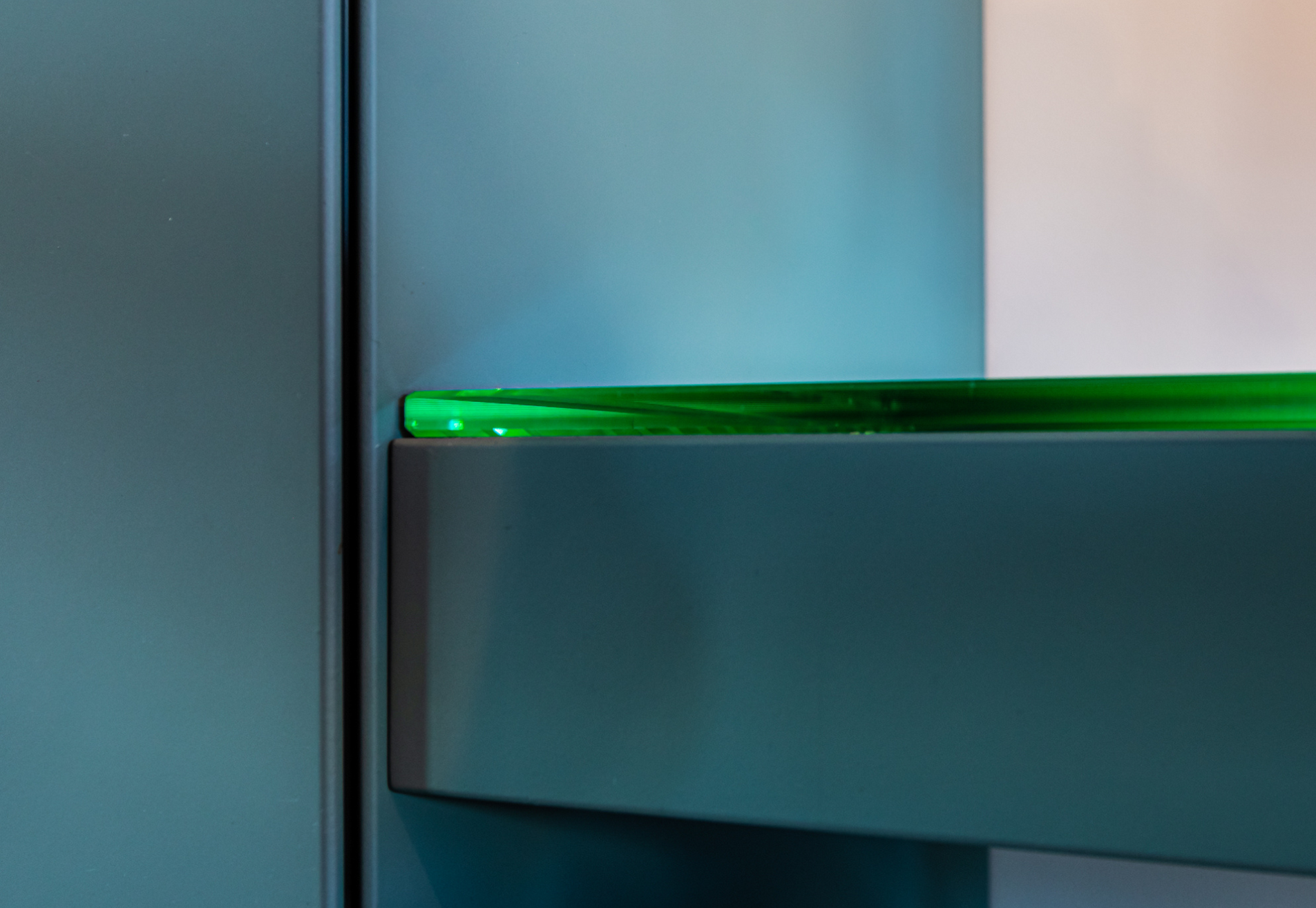 Werkplek geïntegreerd in TV meubel Houten