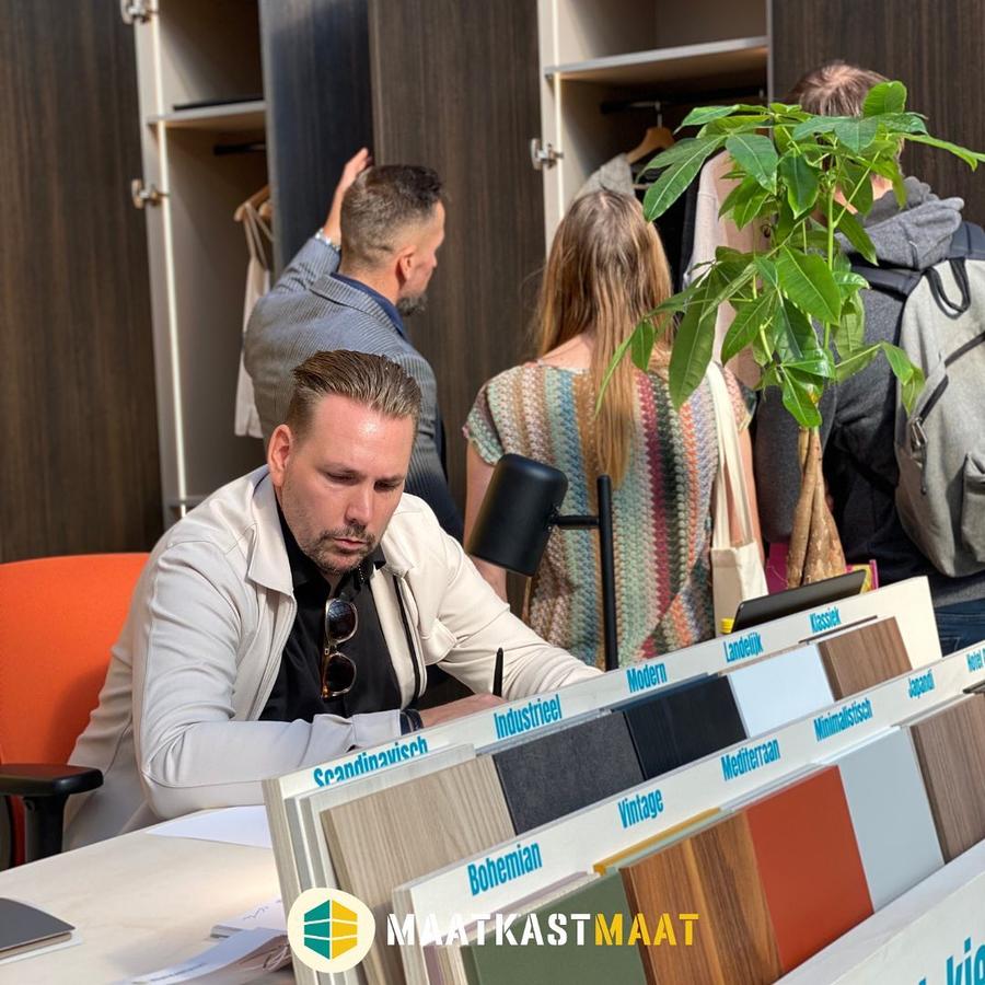 Zorgeloos een maatkast laten maken